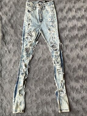 Light Blue Acid Wash Ripped Skinny Jeans